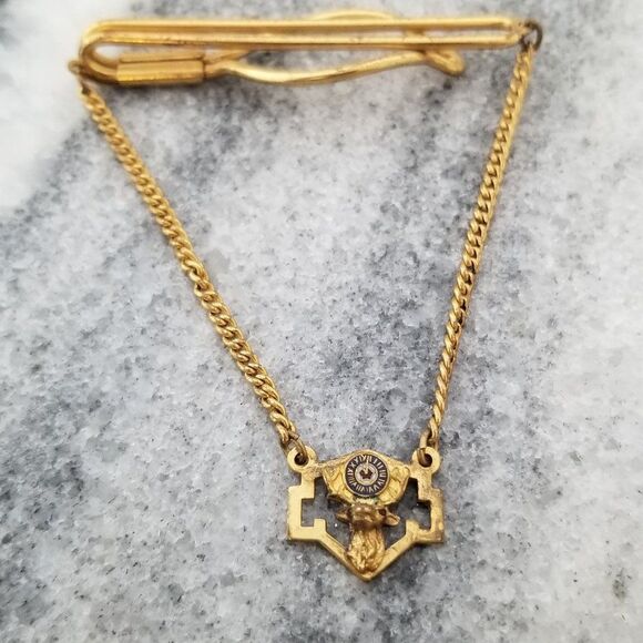 Vintage Men's Tie Clip with Elk Charm Hanging Down, Unsigned, Estate - Picture 1 of 6